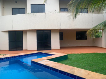 Casa em Condomínio